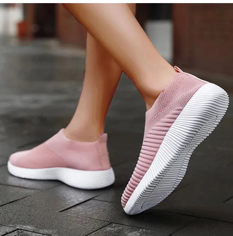 2024 Nuove scarpe da ginnastica morbide comode casual alla moda Slip On Sock per le donne Scarpe basse da donna_voghion.com