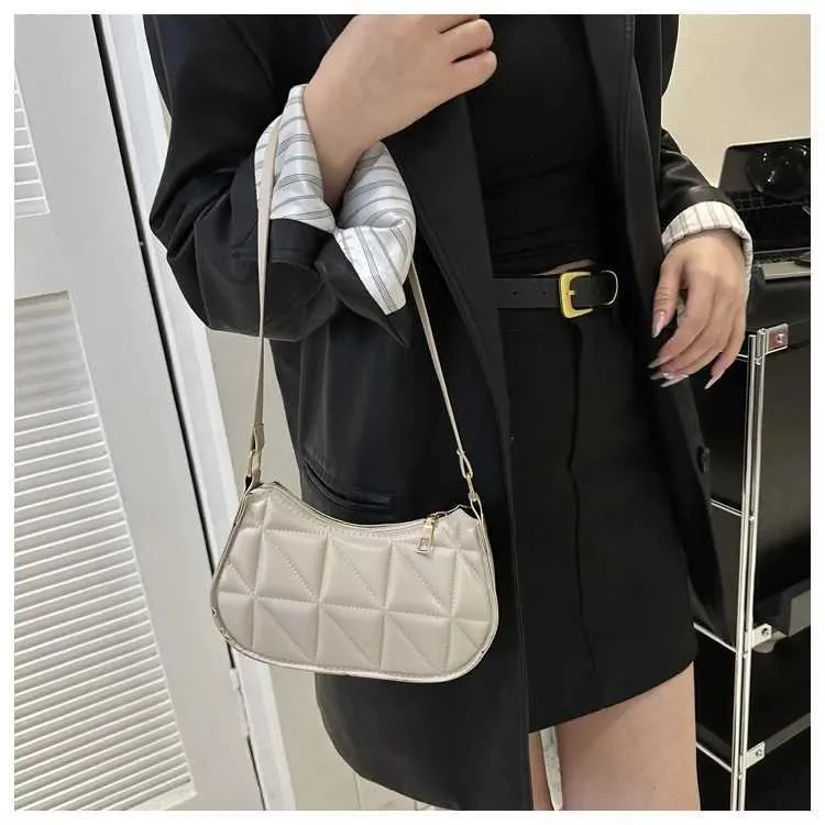 Vintage Women's Shoulder Bag And Crossbody Bag Elegant Design_voghion.com