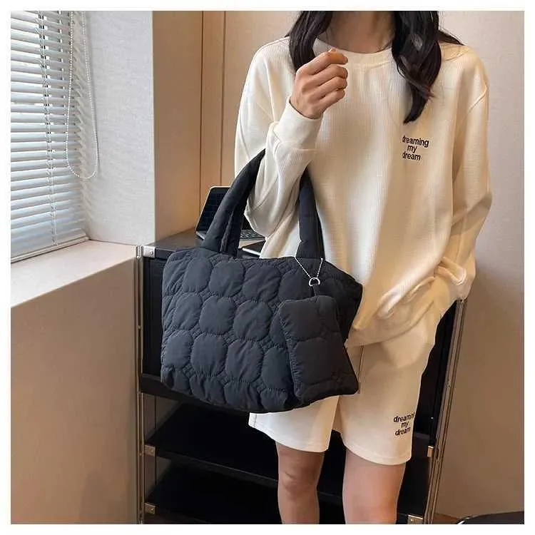 Mode Gesteppte Stickerei Thread Handtasche Leichte Puffy Top-Griff Große Kapazität Damen Kleine Einkaufstasche mit Mini_voghion.com