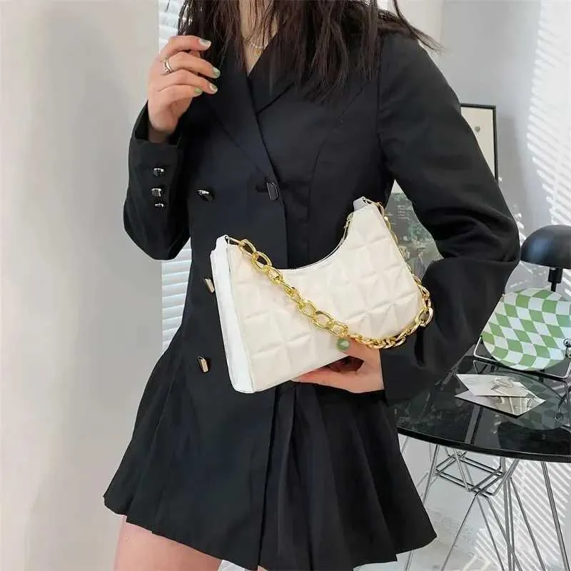 Sac bandoulière à chaîne en polyuréthane uni (100 %) pour femme Y241123_voghion.com