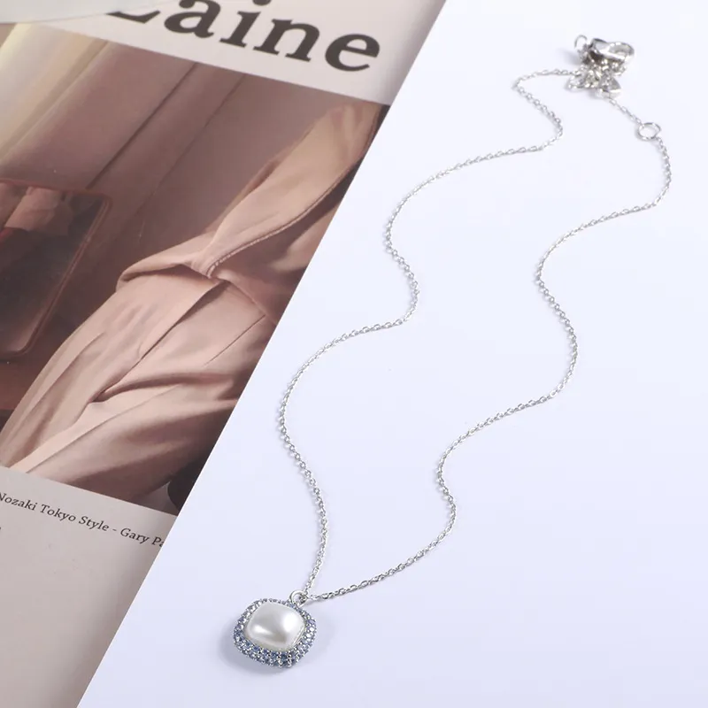 Bling Blue Diamond Elegant Charm Anhänger Halsketten für Frauen Quadratische Geometrie Kristall Perlmutt Liebe Hochzeit_voghion.com