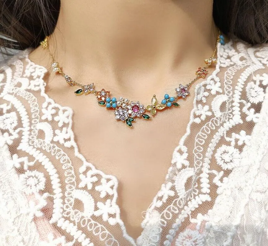 Orecchini di collana stile campagna alla moda per donne ragazze Farfalla fresca e carina Quattro fiori intarsiati Zirconi colorati_voghion.com