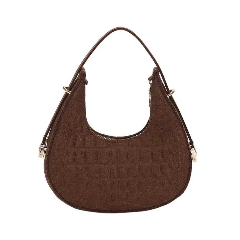 2024 New Alligator Pattern Shoulder Womens Small Handle Lower Arm Clutch Crescent Saddle Handbag Garbage Bag Y241123_voghion.com