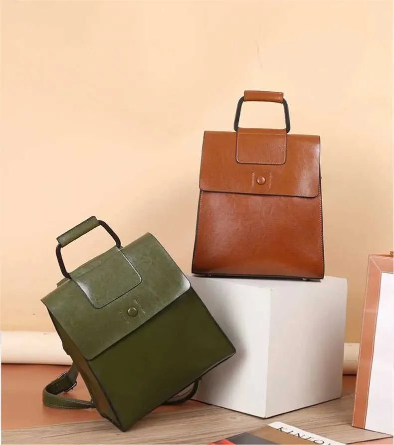Vintage Women's Leather Backpack Large Capacity Travel Rucksack_voghion.com