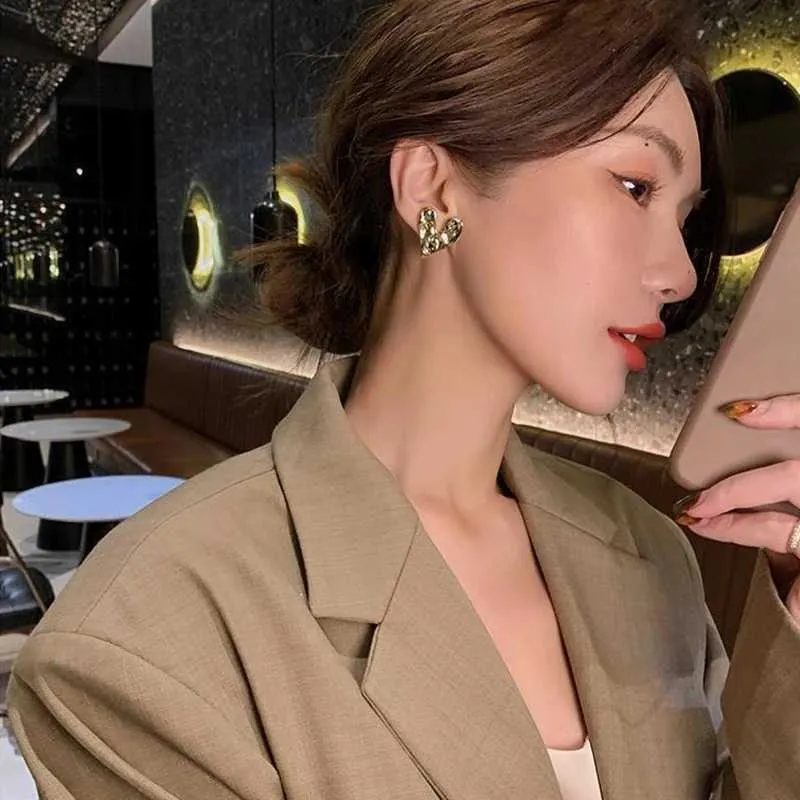 Charm Korean Design Sense Concave Convex Uneven Gold Heart Clip on Earrings Fashion Womens Party Jewelry Unusual_voghion.com