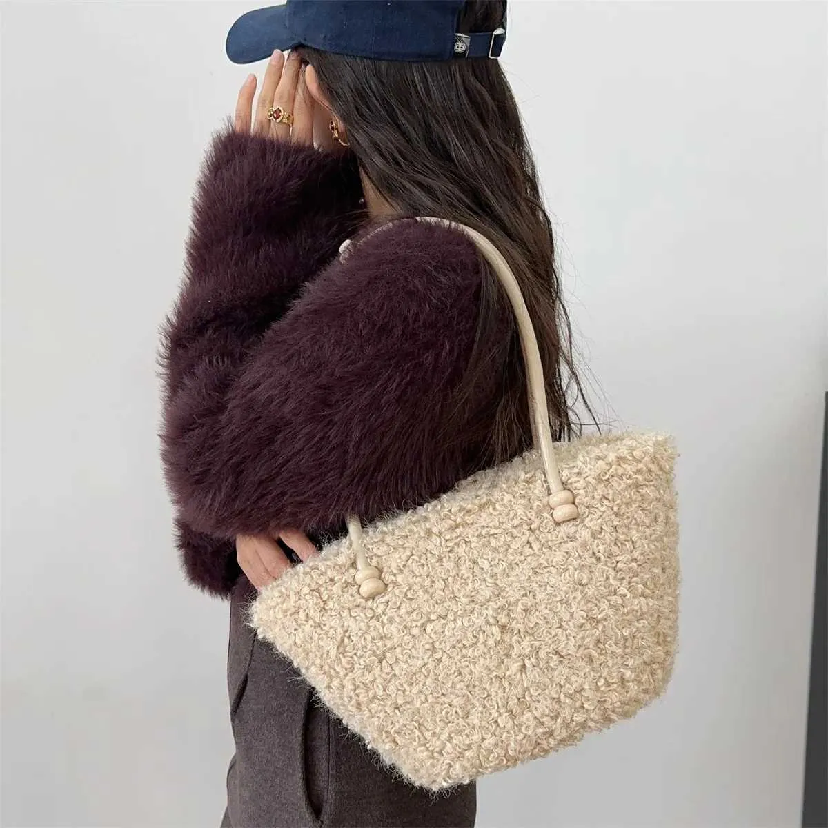 Womens Fashion Plush s Solid Soft Casual Lamb Fleece Shoulder Bags Large Capacity Femae Daily Lightweight Underarm_voghion.com