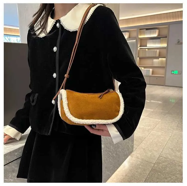 Women Retro Suede Crossbody Solid Patch Lamb Fleece Casual Shoulder Bags Female Commute All-match Messenger Pillow_voghion.com