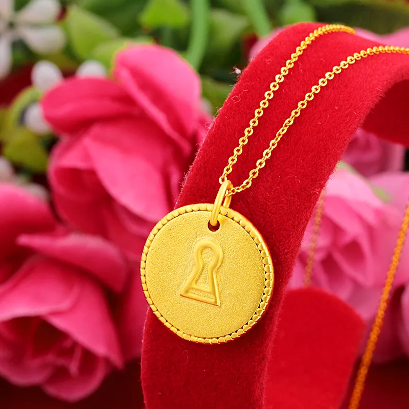 Colliers pendentifs VAMOOSY Pièce de monnaie porte-bonheur couleur or pour femmes Chaîne à maillons Collier Cercle Ras du cou Bijoux de cou de mariée de mariage_voghion.com