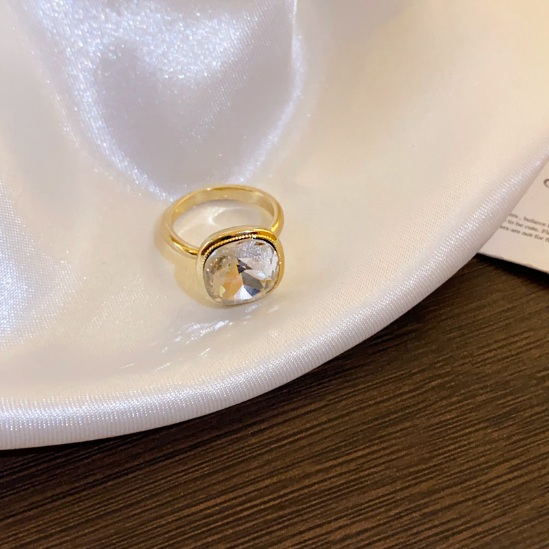 Real Gold Electroplated Zircon Heart Opening from South Korea Irregular Pearl Index Finger Ring Fashion and Elegant_voghion.com