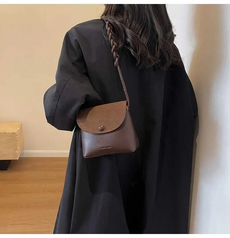 Women's Crossbody Bag Small Shoulder Bag Pu Leather Square Design_voghion.com