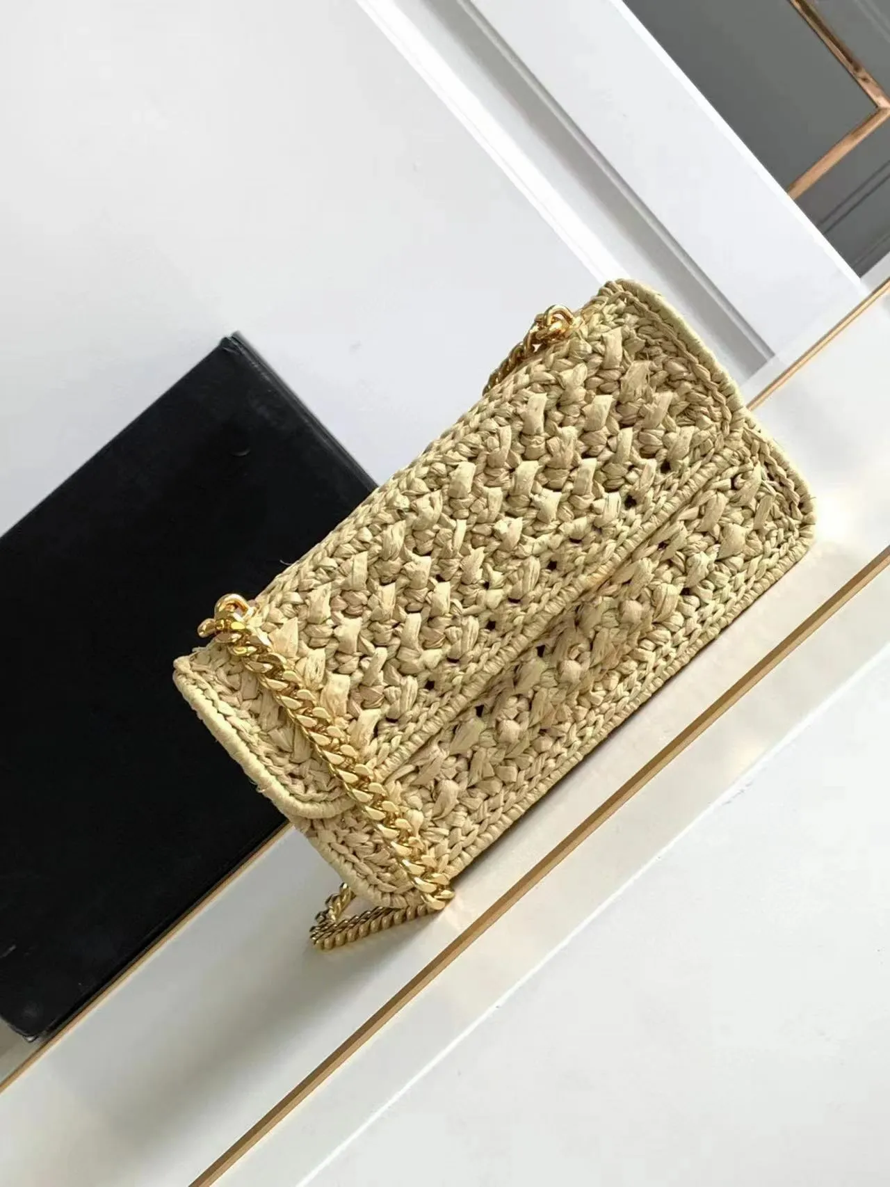 Straw Handbags Summer: Chic Raffia Shoulder Bag With Gold Hardware & Chain Strap, Woven Flap Closure - Lightweight For_voghion.com