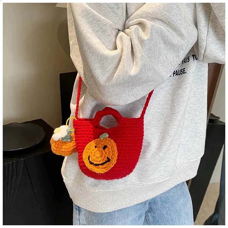 Semplice e carina borsa a tracolla casual versatile in maglia natalizia infantile 2024 tendenza moda di nicchia 240912_voghion.com