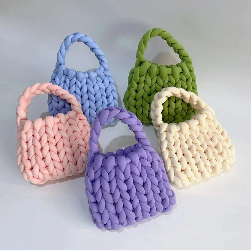 Bolso de mano tejido a mano para mujer, tejido a mano, con hilo islandés grueso, para hombro, para compras, 240912_voghion.com