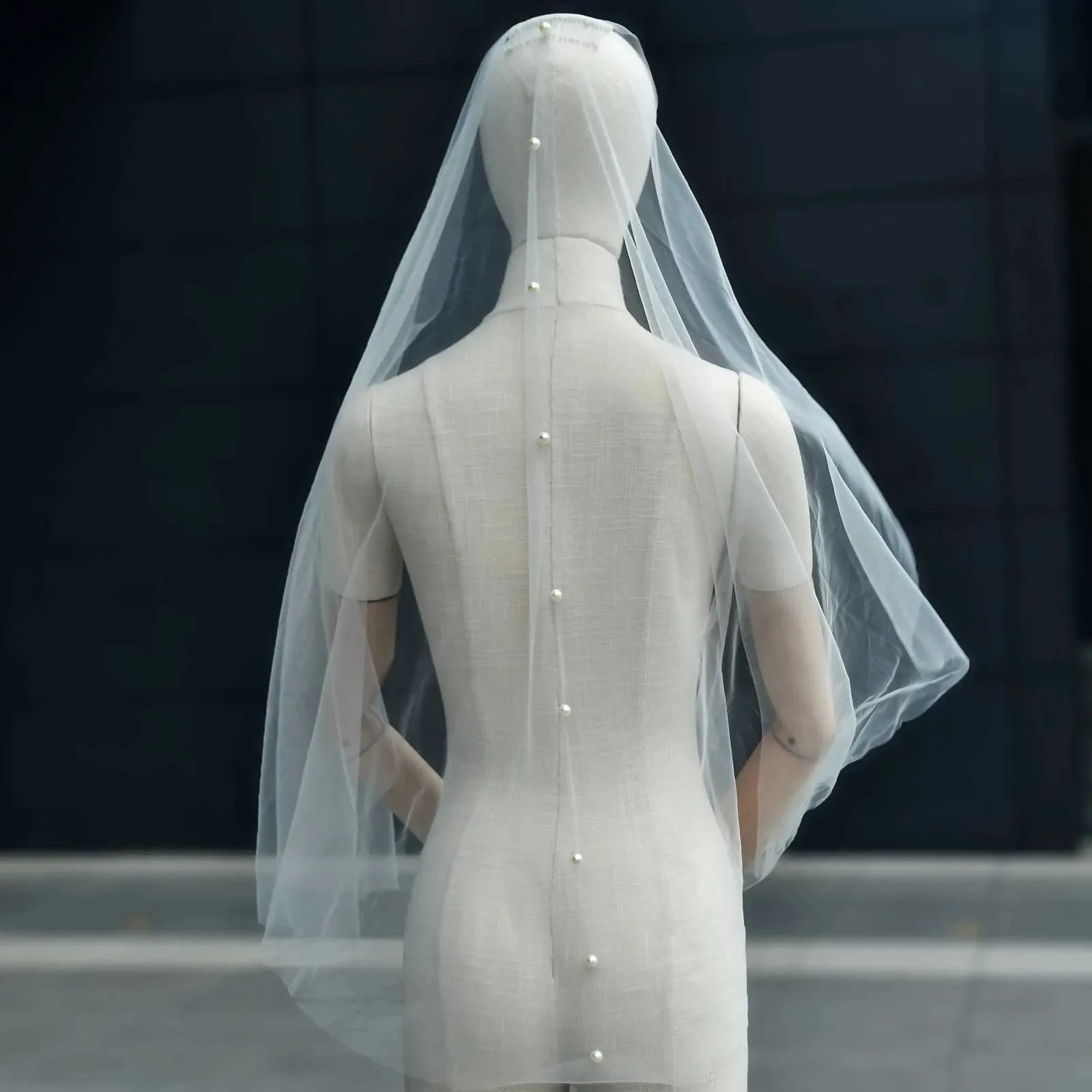 Gioielli per capelli V64 Veli da sposa semplici con perle, velo trasparente a 1 strato, bordo tagliato, perline, corti e morbidi, accessori da sposa per la sposa_voghion.com