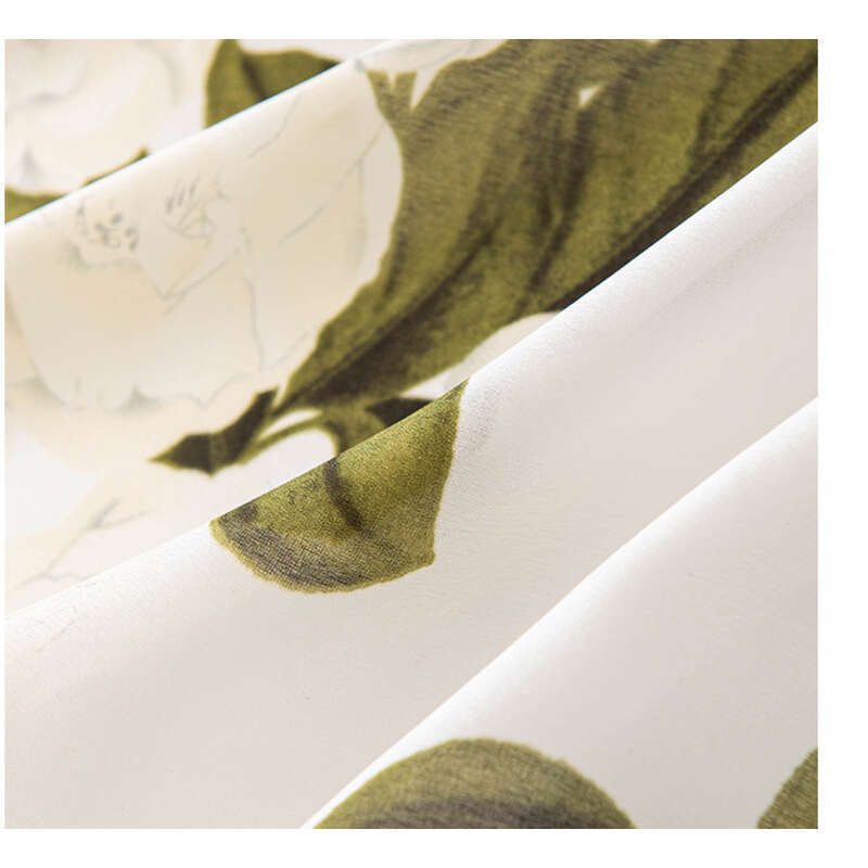 Nuova collezione primavera estate con lunghe strisce, un tocco di alta qualità, che imita gli scialli di seta, protezione solare e sciarpe versatili per le donne._voghion.com