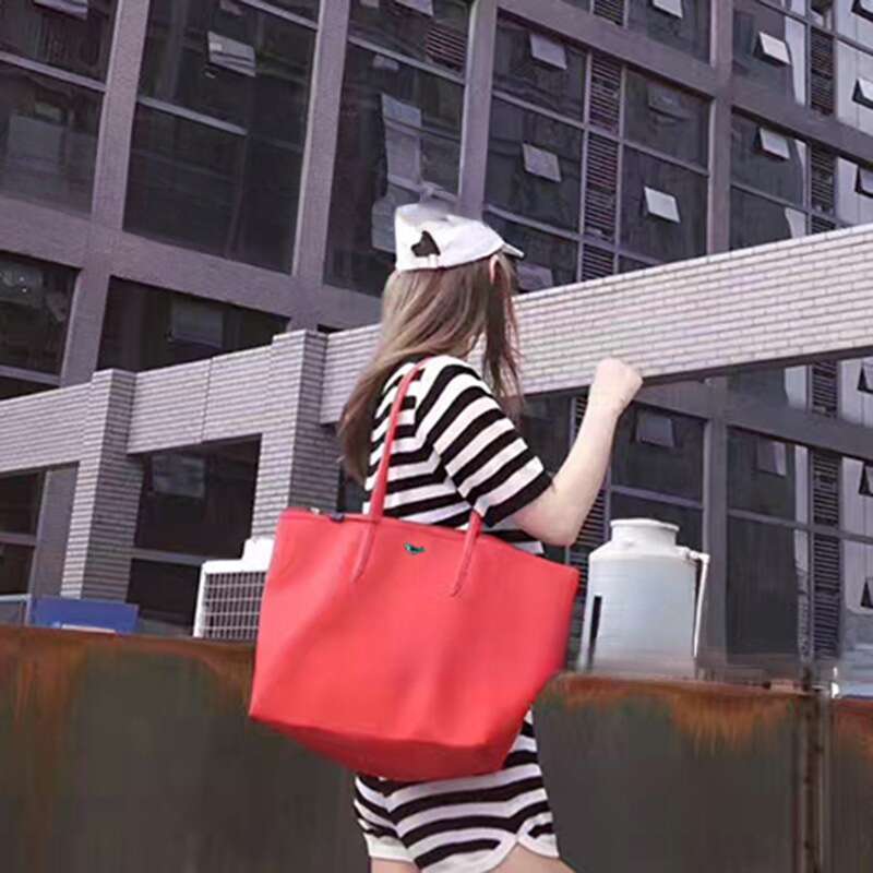 New Crocodile Women's Shopping Large Capacity Tote Dumpling Bag_voghion.com