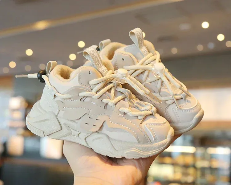 2024 Moda Peluche Corto e Grasso Impermeabile Ragazzi Comode Ragazze Corsa Antiscivolo Bambini Scarpe Sportive 240912_voghion.com