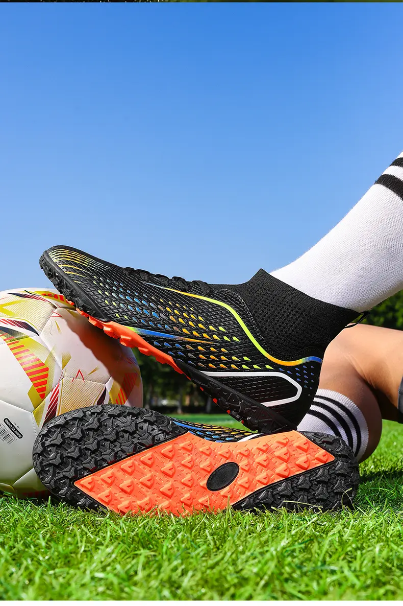 Scarpe da calcio a collo alto con tacchetti per terreni duri e sintetici_voghion.com