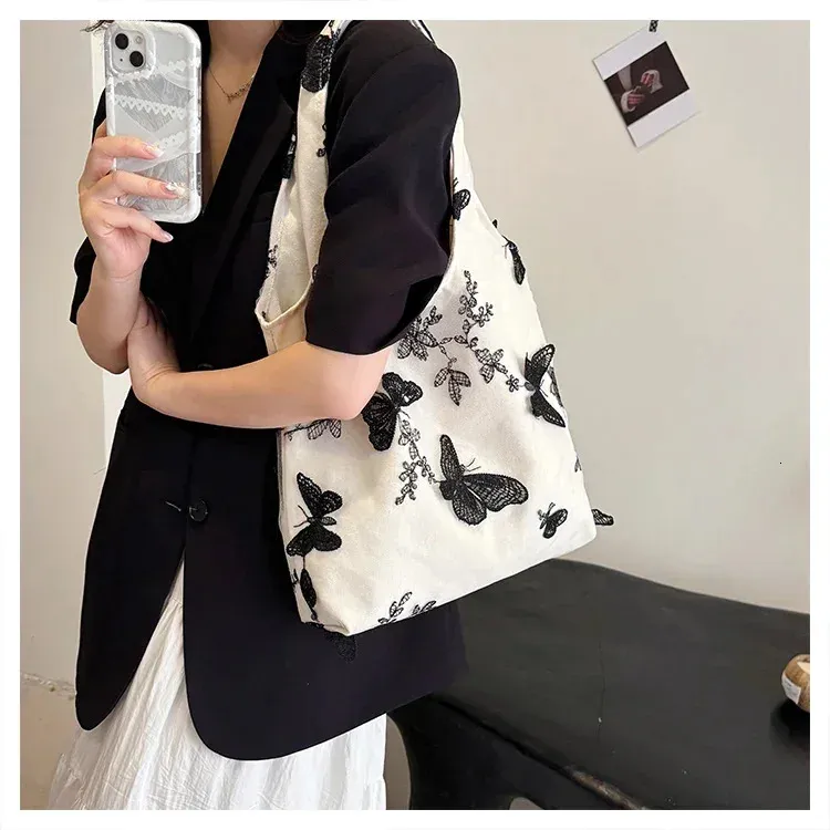 Summer Women's Shoulder Bag With Butterfly And Flower Canvas Design_voghion.com