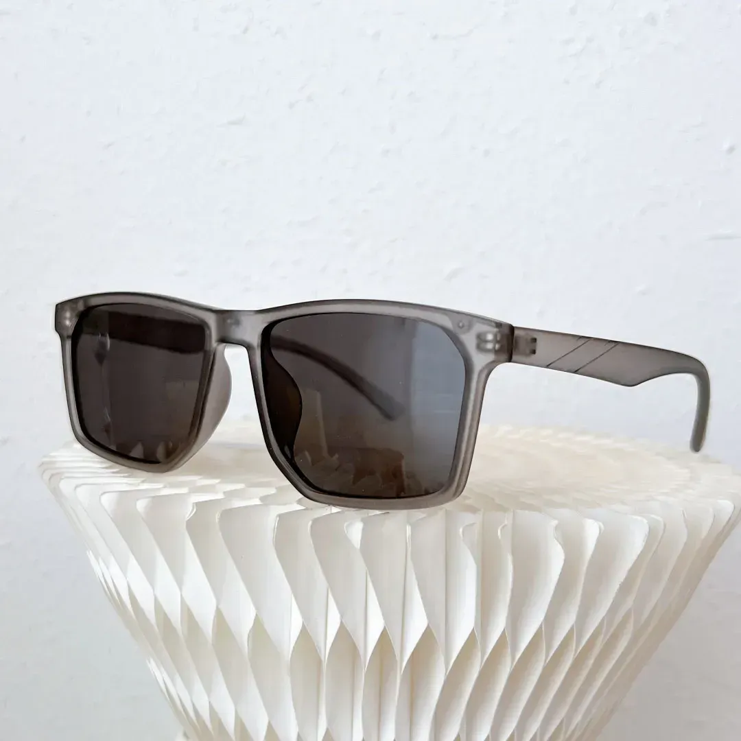 Designer solglasögon för dam tidlös retro stil_voghion.com