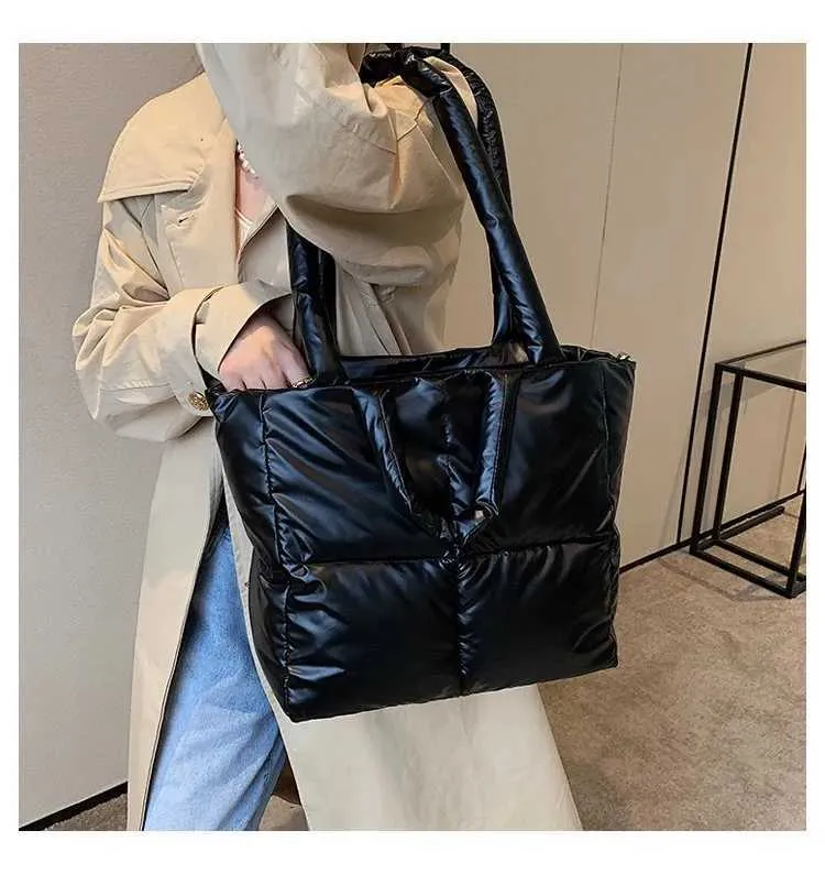 Puffy Tote Bag For Women, Large Capacity Waterproof Shoulder Bag_voghion.com
