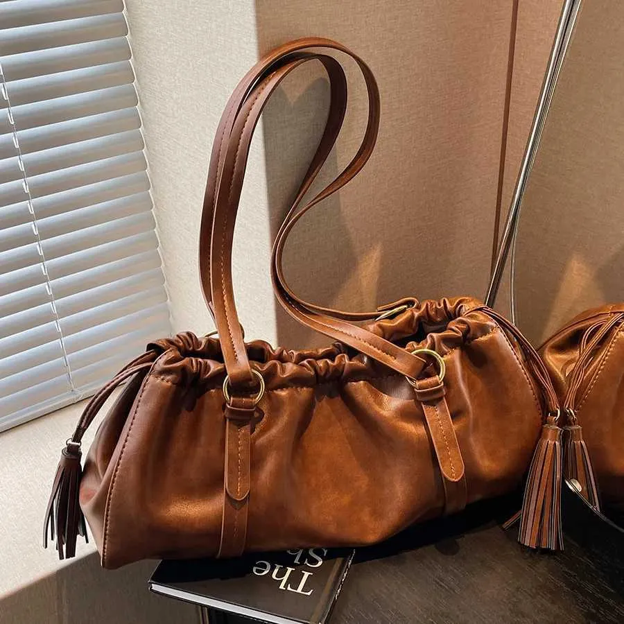 Damen PU Handtasche Solid Grouss Kapazitéit Soft Designer Casual Pendeltasche Ënneraarmtasche Damen Versatile SchëllertaschenC241212_voghion.com