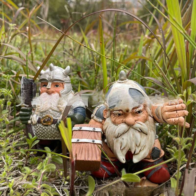 Nieuwe Hars Ambachten Bijl Viking Standbeeld Dwerg Oud Tuin Ornament_voghion.com