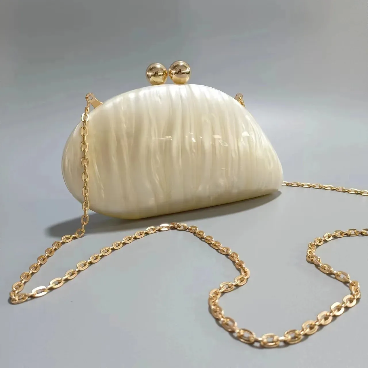 Acryl muschelform handtasche frauen abendgesellschaft niedliche perle ei geldbörse blau handtasche großhandel 240827_voghion.com