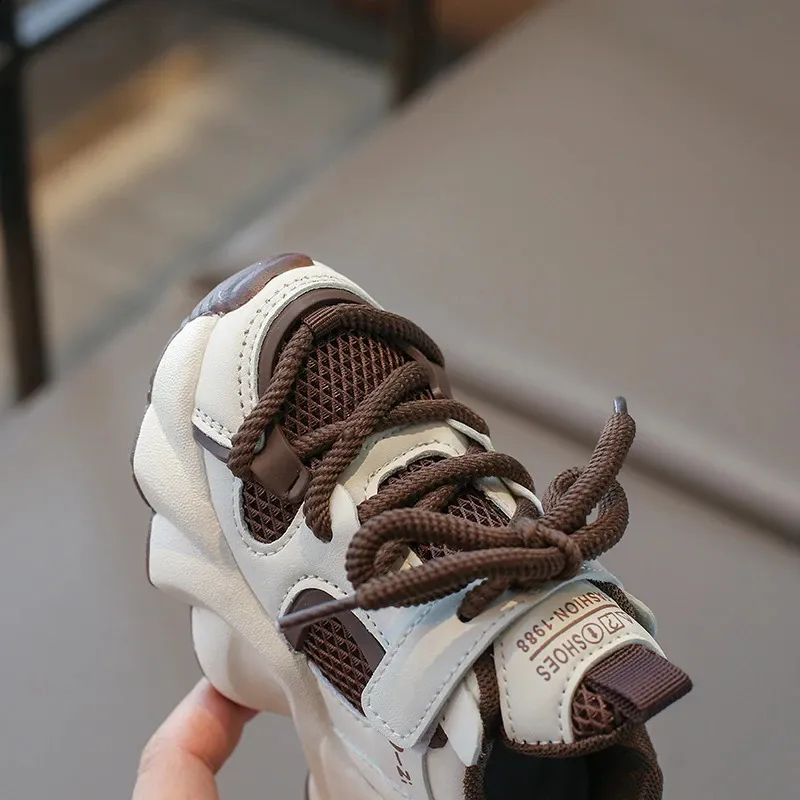 Childrens air mesh childrens casual sports color matching lace breathable boys and girls running shoes anti slip 240912_voghion.com