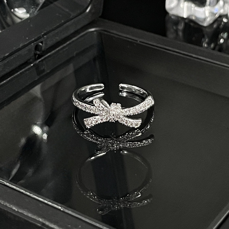 High end Light Luxury Full Diamond Zircon Bow Sweet Cool Open Female Instagram Cold Elegant Elegance Small and Popular_voghion.com