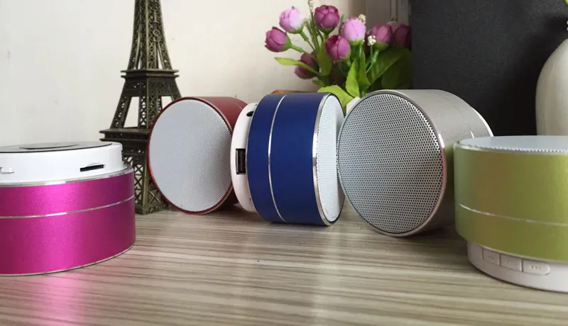 100 pezzi A10 altoparlanti wireless Bluetooth in lega di alluminio, mini altoparlanti portatili in metallo per esterni con luci a LED per telefono_voghion.com