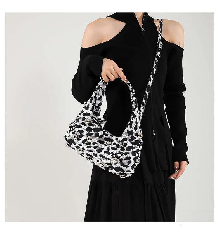 Leopard Print Shoulder Bag And Crossbody Bag For Women Stylish_voghion.com