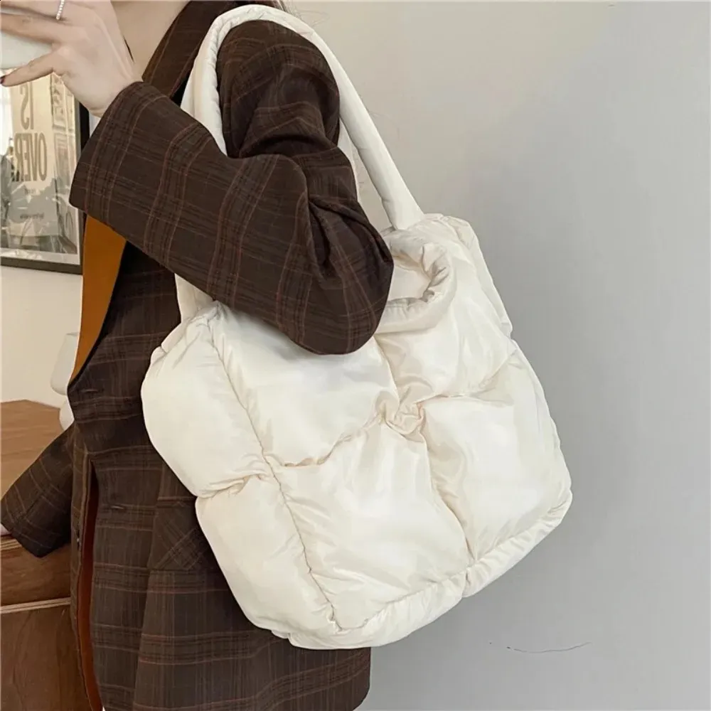Borsa a tracolla grande capacità imbottita in nylon trapuntato, borsa a mano in piuma, borsa per la spesa in cotone morbido e imbottito 240912_voghion.com