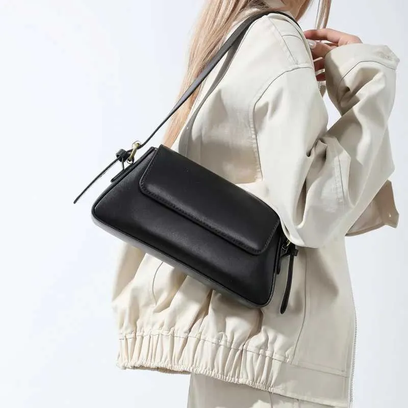 LEFTSIDE Retro Solid Color Shoulder Bags for Women 2023 Winter PU Leather Lady Underarm Bag Vintage Handbags and_voghion.com