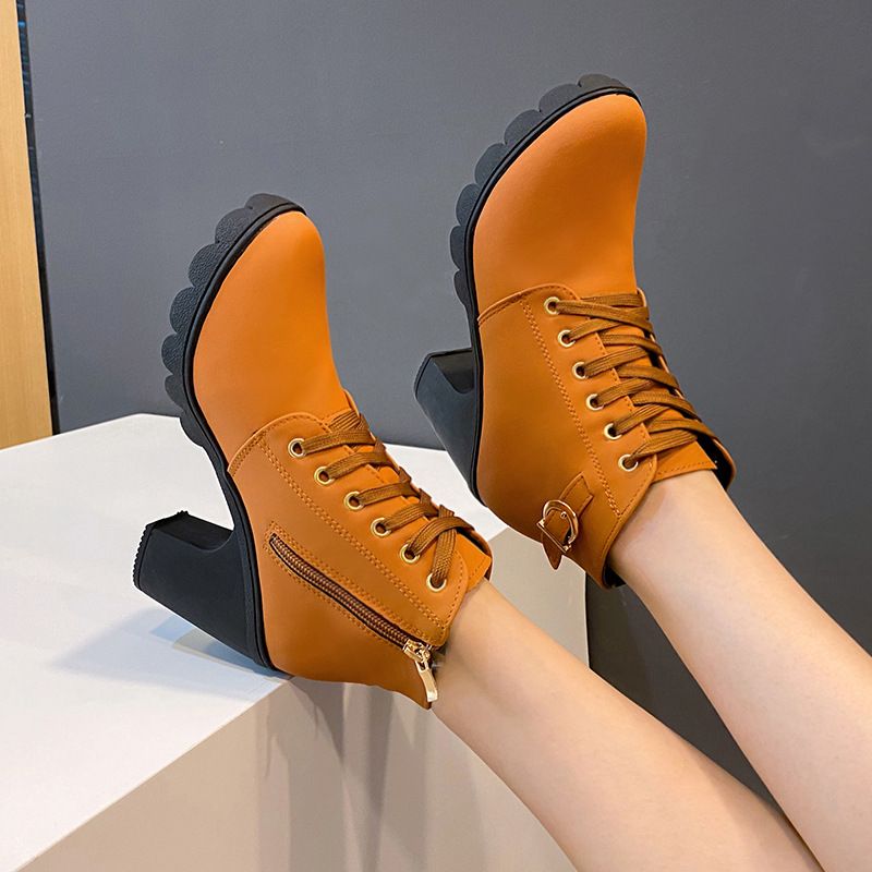 Herbst High Single Gürtelschnalle Schuhe Dicker Absatz Kurzer runder Kopf Martin Damen Schnürung und nackte Ritterstiefel_voghion.com