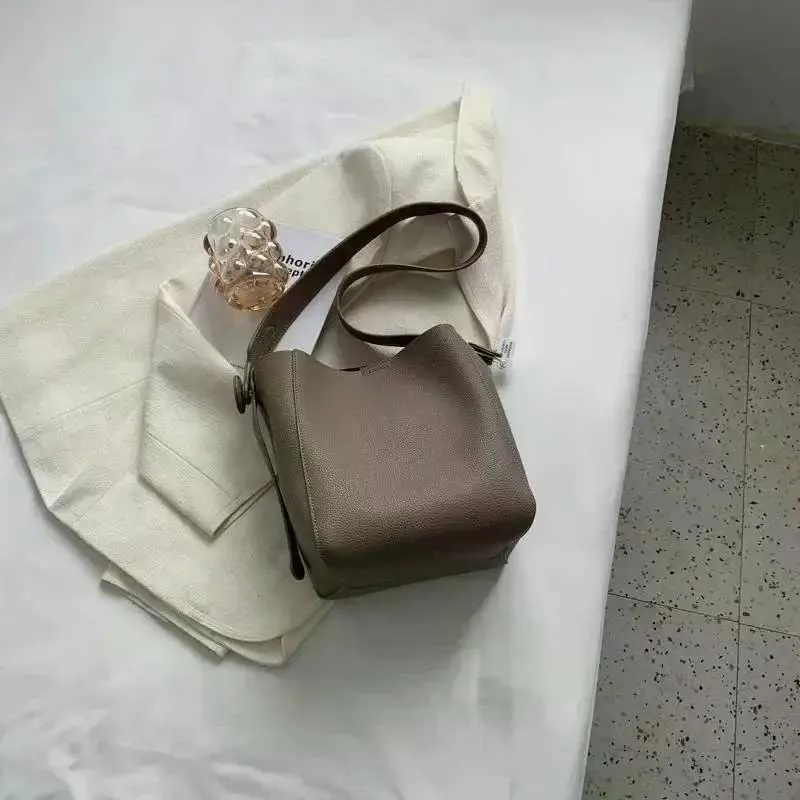 Eimer-Schulter-Seitentaschen für Frauen 2024 Weibliche Designer Trend Kleine Leder Umhängetasche Geldbörsen und HandtaschenC241105_voghion.com