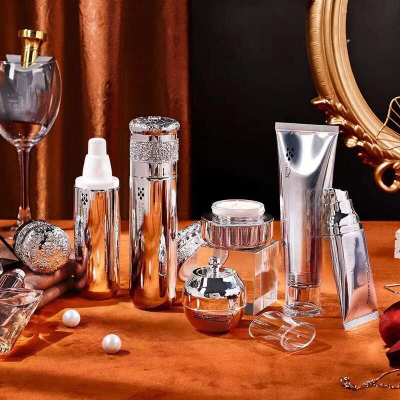 Cilt Bakım Seti 6'lı Set Temizleyici Serum Losyon Göz Kremi Yüz Kremi Fondöten Erkekler İçin_voghion.com