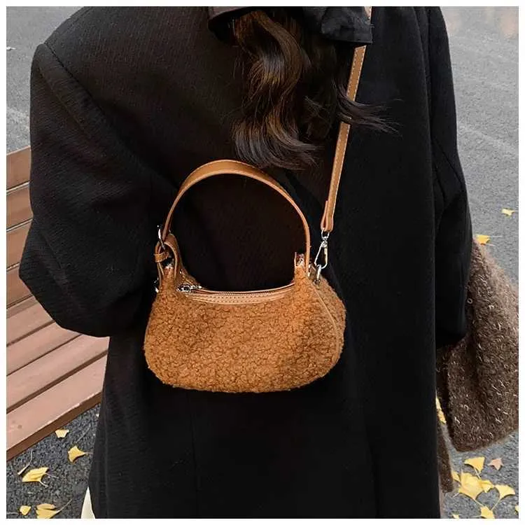 Women Fashion Lamb Fleece Mini Handbag Solid Soft Casual Crossbody Pack Female Versatile Leisute Cute Messenger Shoulder_voghion.com