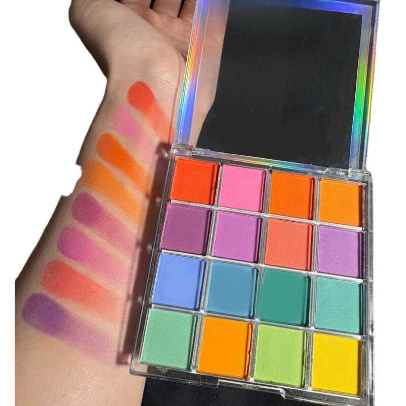 Sombra de ojos nude mate perlado arcoíris de 16 colores Luscious_voghion.com