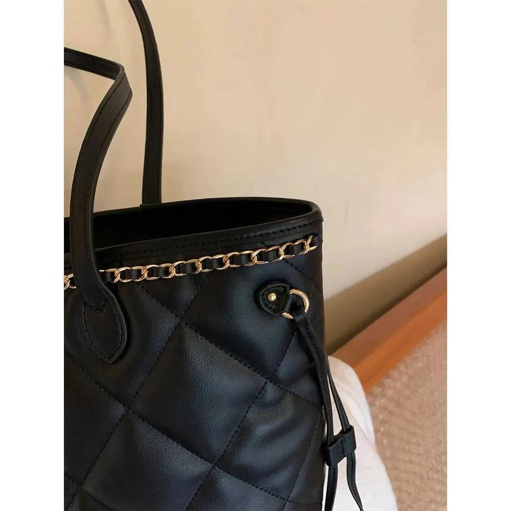 Sacs à bandoulière à chaîne à imprimé écossais solide noir pour femmes, grande capacité, décontractés, polyvalents, pour les déplacements sous les bras_voghion.com