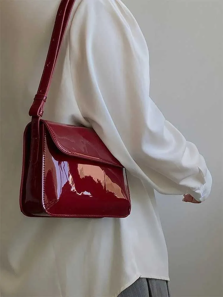 Weinrot PU Unterarm 2023 Neue Damen Vintage Lack Leder Glänzende Schnalle Einzelne Schulter Tasche Elegante Crossbody Ba241210_voghion.com