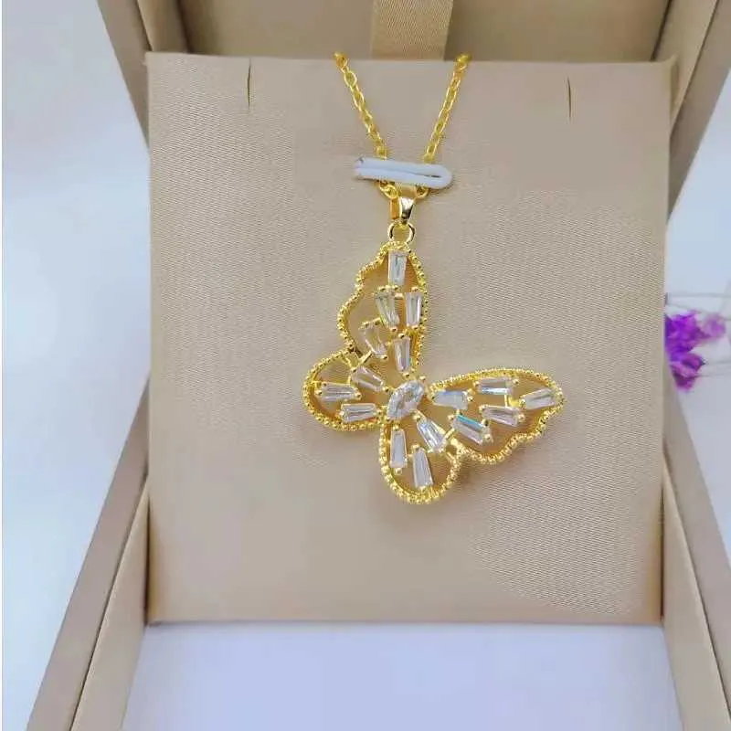 Collane europee e americane alla moda, collana con farfalla colorata, classica catena per clavicola bianca e versatile._voghion.com