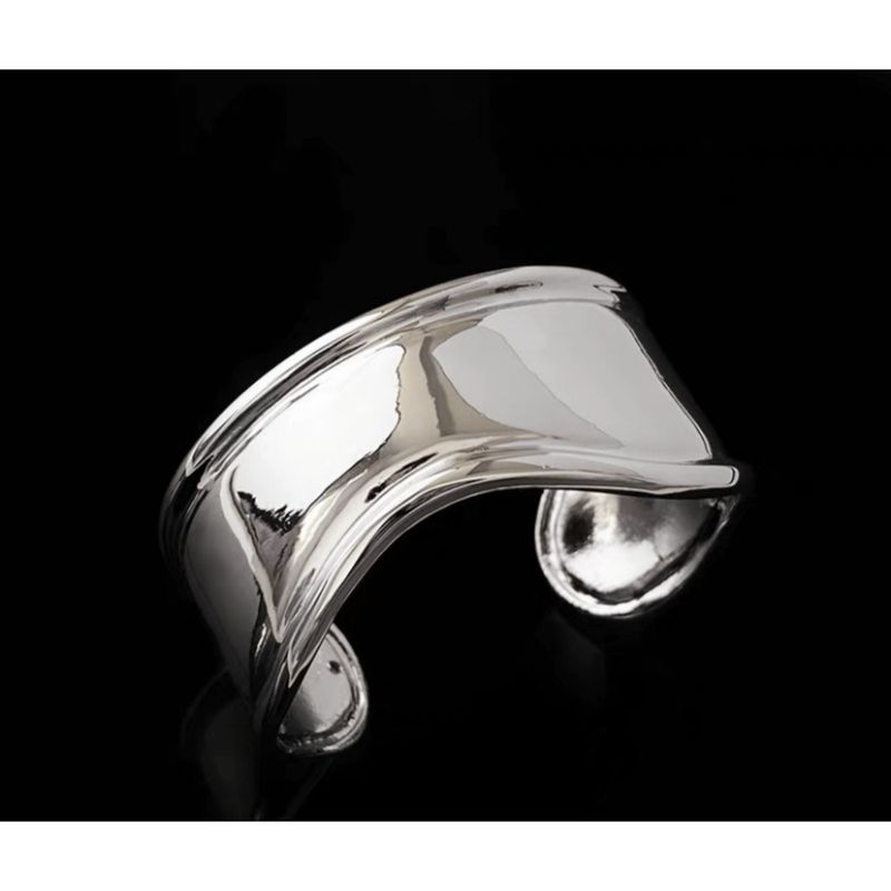 Bracciale rigido donna in metallo ondulato - bangle geometrico_voghion.com