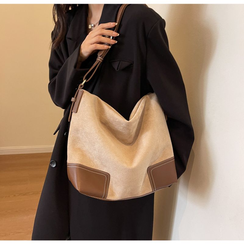 Suede Shoulder Bag For Women Large Capacity Trendy Tote Bucket Bag_voghion.com