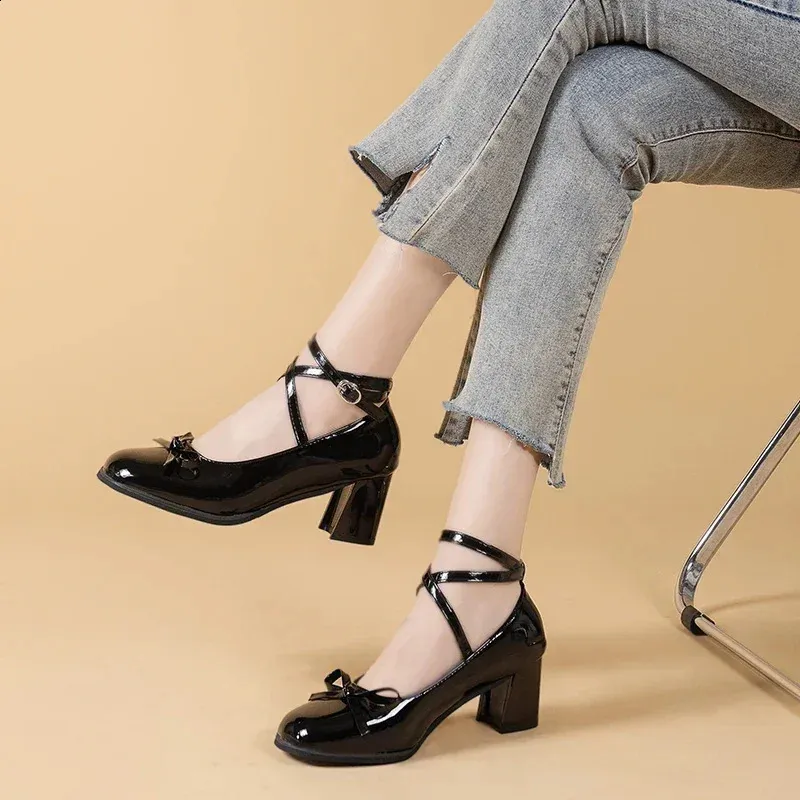Schwarze Retro Riemchensandalen Mit Schleife Und Runder Kappe_voghion.com