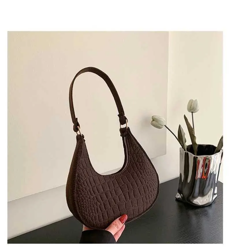 2023 mode Frauen Koreanische Neue Stein Muster Unterwäsche Casual Schulter Filz Einfarbig Handtasche Crescent Sattel Tasche_voghion.com