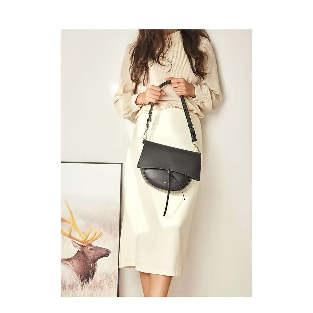 Moteriškas, odinis platus diržas, pusiau apvalus retro karvės odos vieno peties balno krepšys_voghion.com