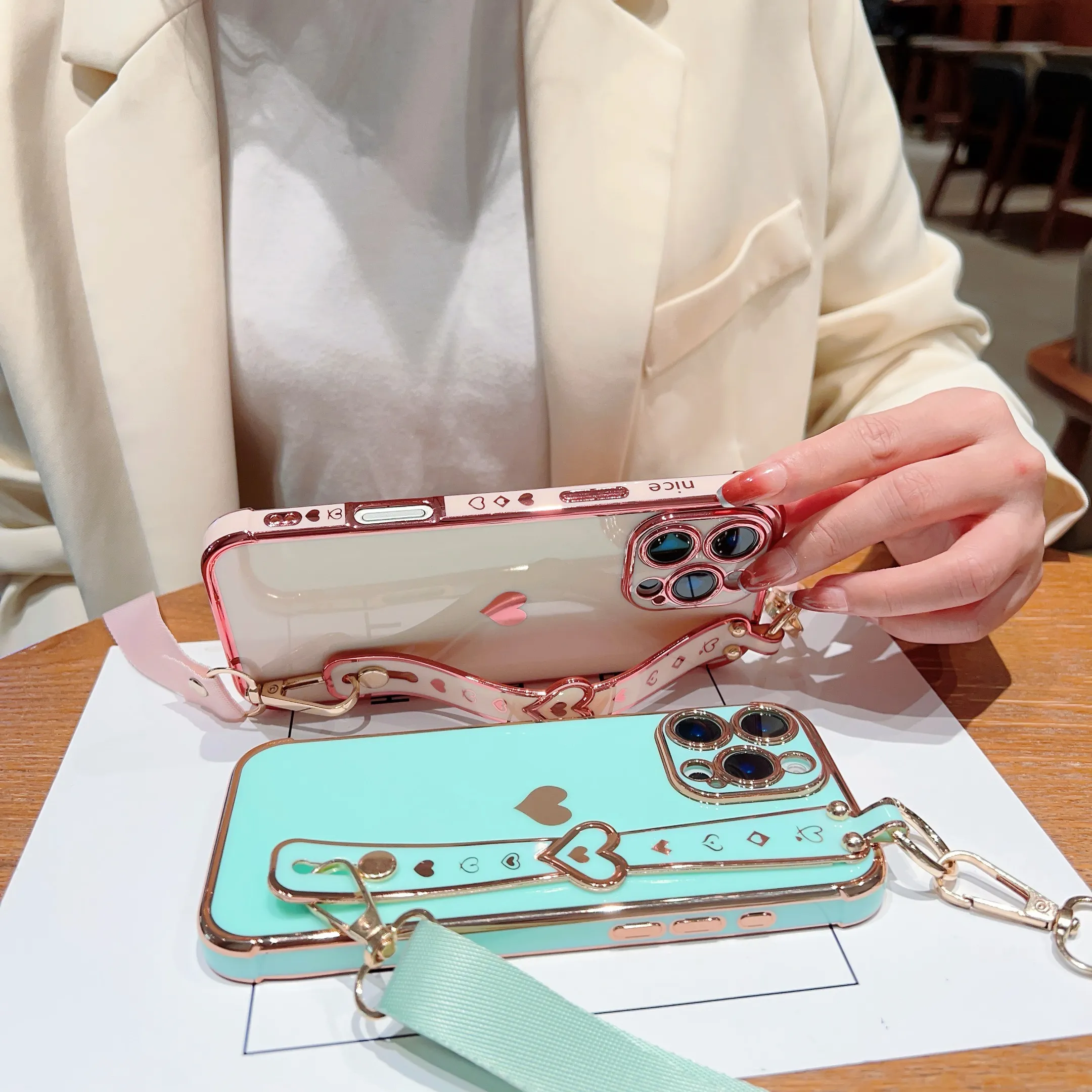 Elegant Heart-Shaped Phone Case: With Adjustable Strap For Security - Protective Mobile Accessory_voghion.com
