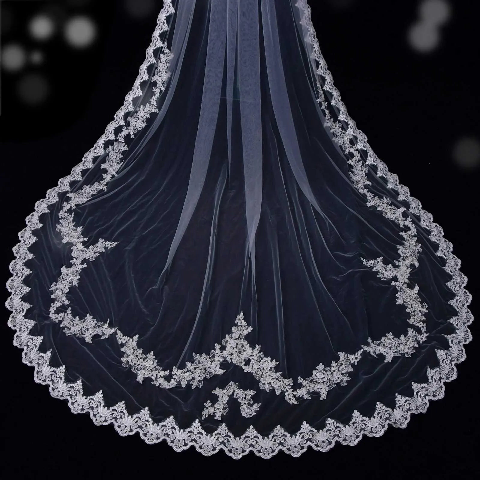 Gioielli per capelli V110 Velo lungo con applicazioni in pizzo Veli da sposa a 1 strato Cattedrale Morbido Tulle Accessori per abito da sposa per la sposa_voghion.com