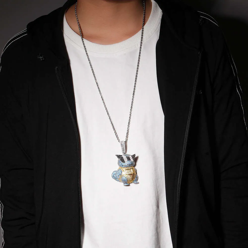 Collana con ciondolo a forma di tartaruga Jeannie dei cartoni animati hip hop, con ciondolo a forma di catena e personalità, con diamanti taglio brillante, in oro e argento sterling._voghion.com